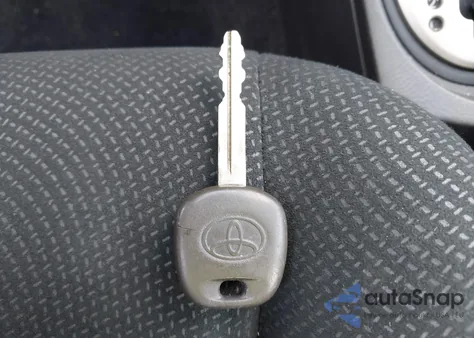 2010 Toyota Yaris из США, поврежденный, VIN JTDBT4K31A4079171